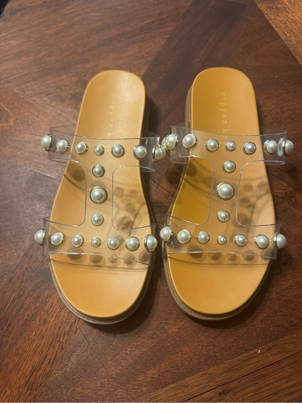 Copper key - Clear Pearl-Embellished Women's Slide Sandals - Tan Footbed